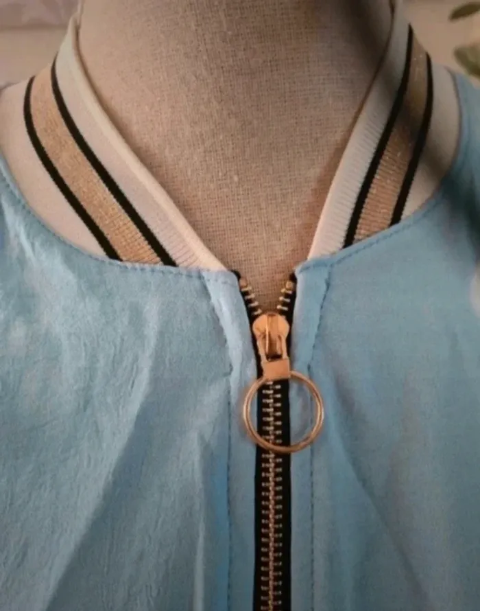 Veste fine bleu ciel Tendance Paris Taille 40 Neuve - photo numéro 2