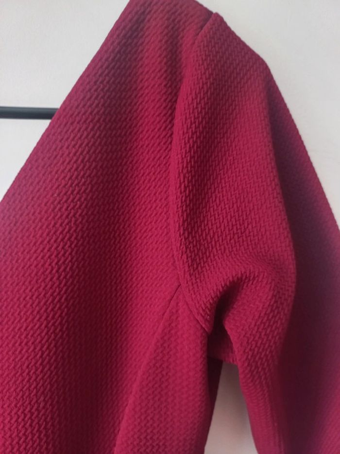 Robe patineuse bordeau décolleté en V - photo numéro 4