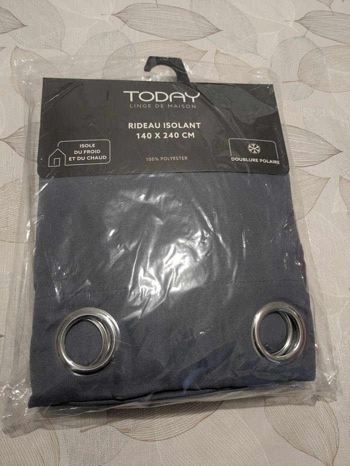 Beau rideau Today, opaque, isolant du froid et du chaud. Taille 140/240