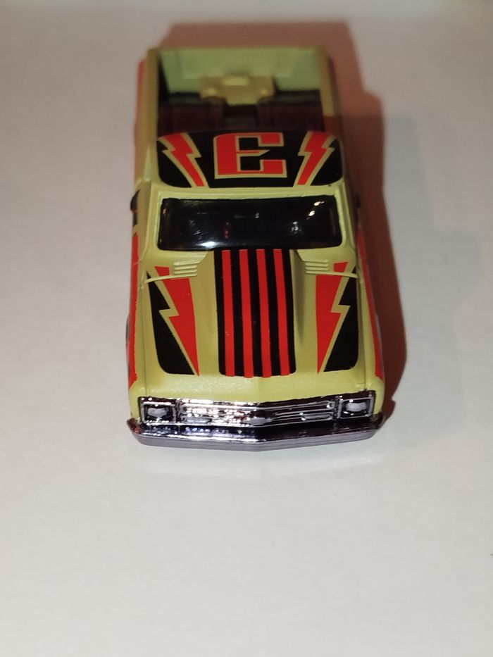 Hot Wheels '67 Chevy C10 2024 - photo numéro 4