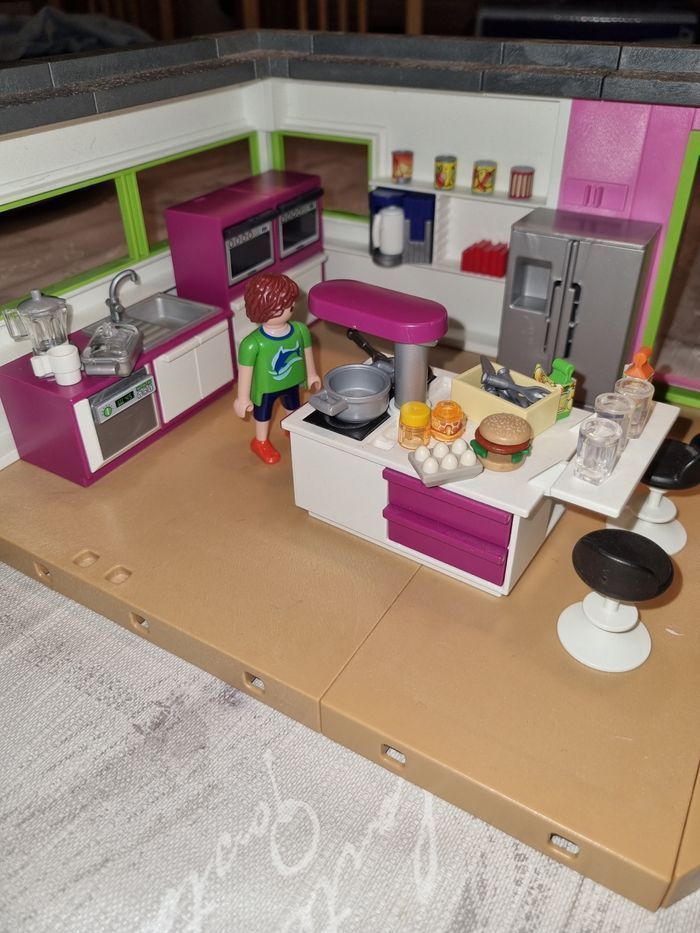 Maison Playmobil ( villa moderne +studio des invités +piscine) - photo numéro 5