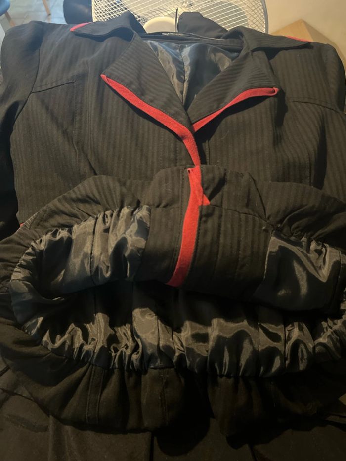 Veste noire et rouge Liliane H - photo numéro 9