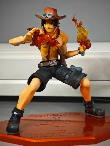 Figurine One Piece : Ace 17cm Megahouse sans boîte