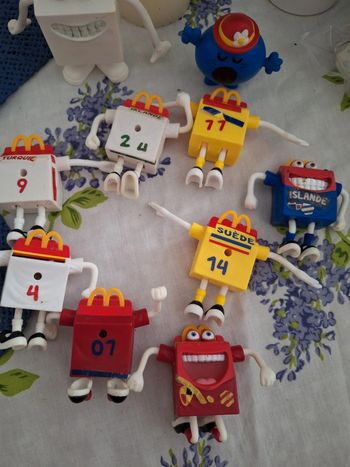 Mac Donald figurines