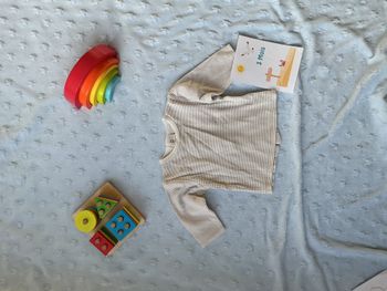 teeshirt manches longues blanc rayé gris mixte ouverture totale dos 3 mois les bébés sont comme ça