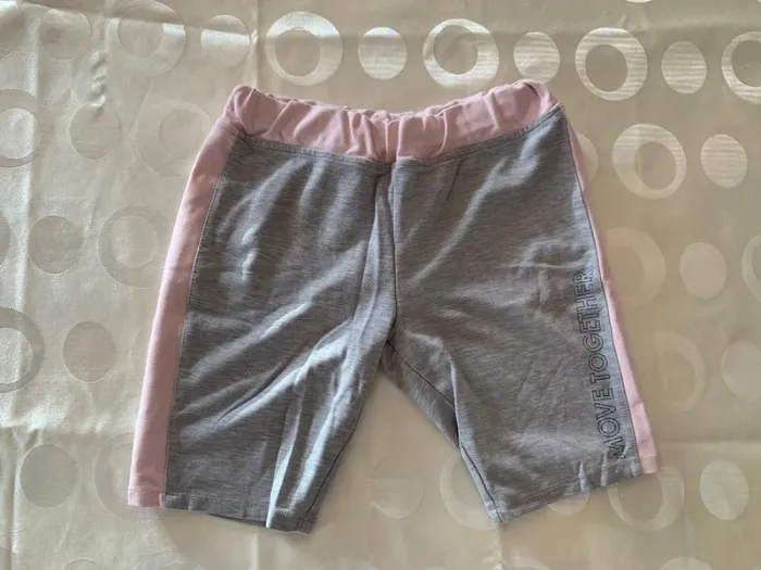 Short sport gris