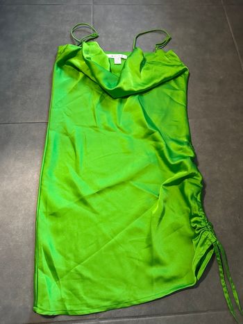 Robe soirée verte satinée Amisu New yorker 