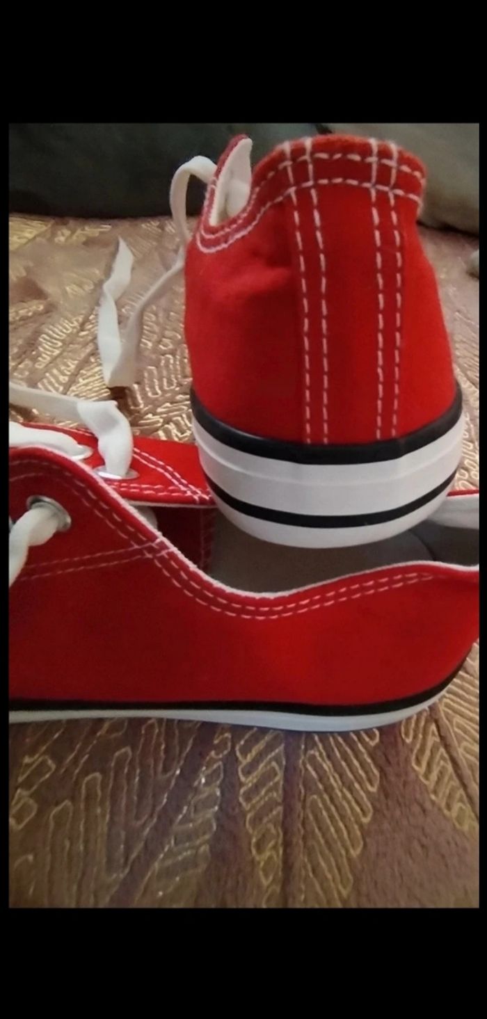 Baskets rouge neuves pointure 38 - photo numéro 4