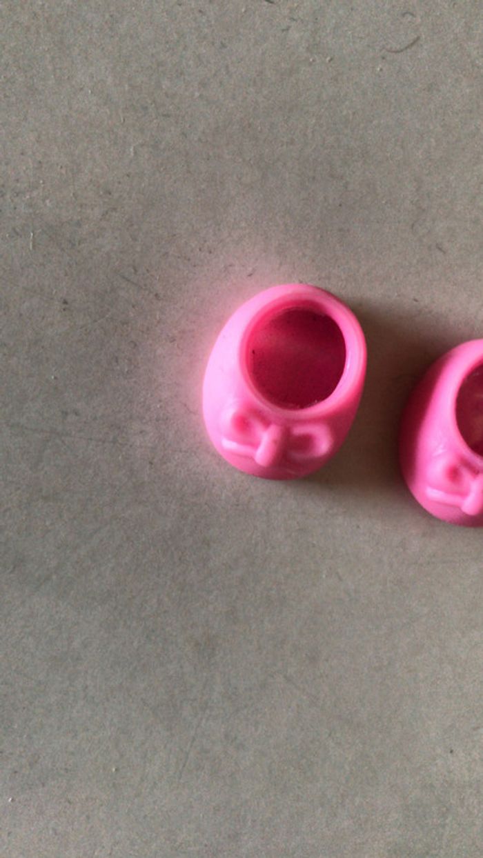 Petite chaussures rose barbie motif fleurs - photo numéro 4