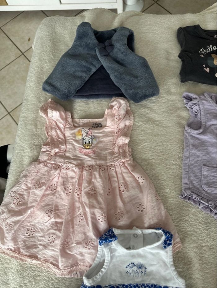 Lot de vêtement 1 mois fille - photo numéro 2