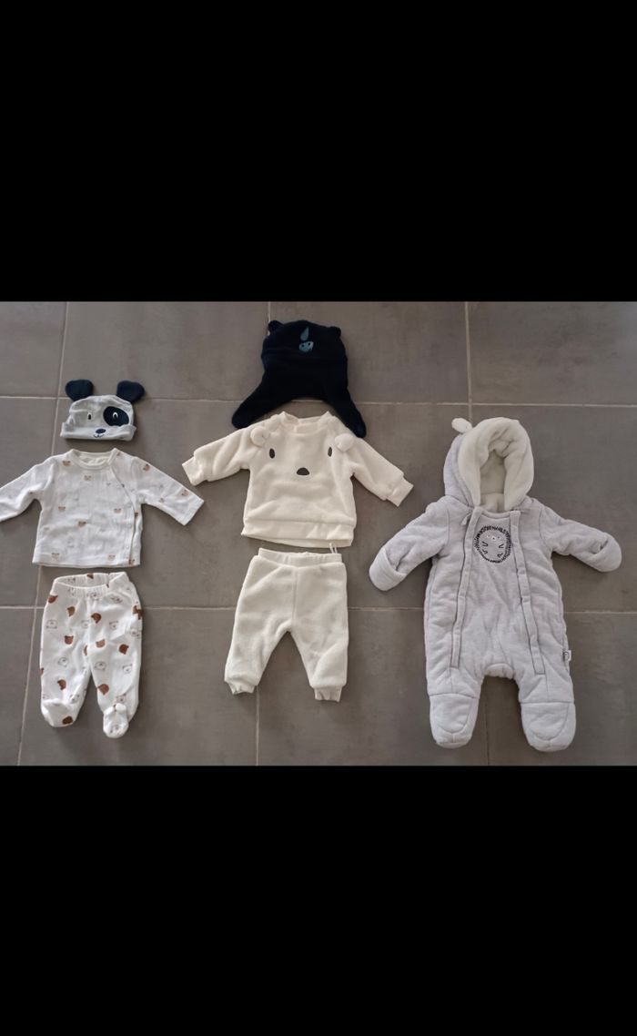 Lot de vêtements bébé garçon naissance et 1 mois - photo numéro 2