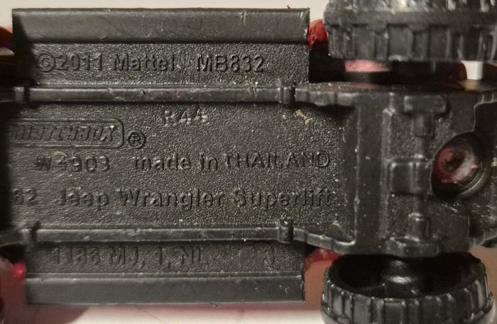 Voiture miniature Matchbox jeep wrangler superlift rouge - photo numéro 6