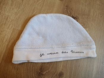 Bonnet bleu clair naissance