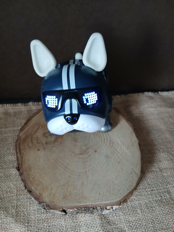 Chien robot bouledogue - photo numéro 2