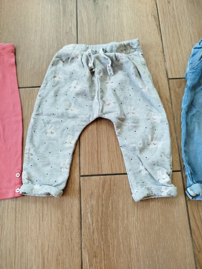 Lot 3 pantalons bébé fille 18 mois - photo numéro 3