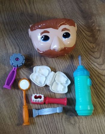 Dentiste pâte à modeler