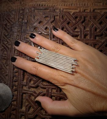 Bague longue plaqué argent artisanale et ajustable