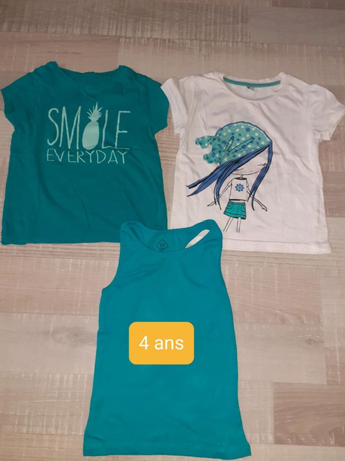 Lot tee shirt débardeurs 4 ans