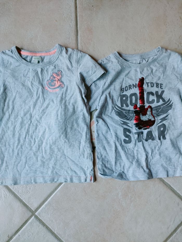 Lot de 2 tee shirt taille 4 ans