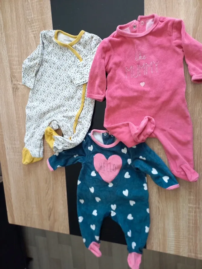 Lot de pyjamas bébé fille 3 mois - photo numéro 2