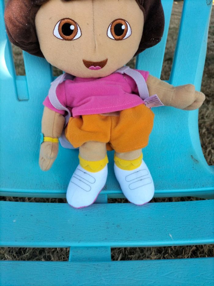 Peluche Dora l exploratrice - photo numéro 2