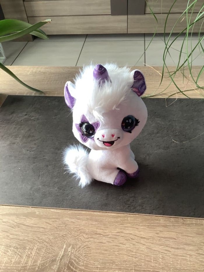 Peluche licorne hauteur 25 cm