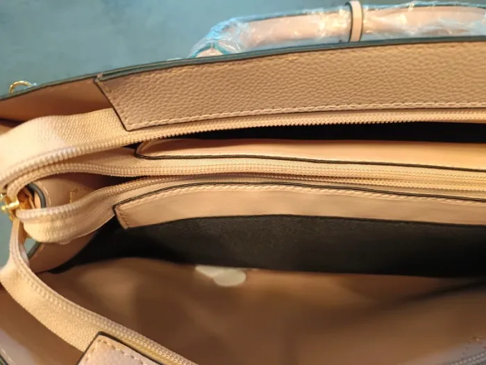 Vend sac a main Rodier neuf avec étiquette. - photo numéro 11