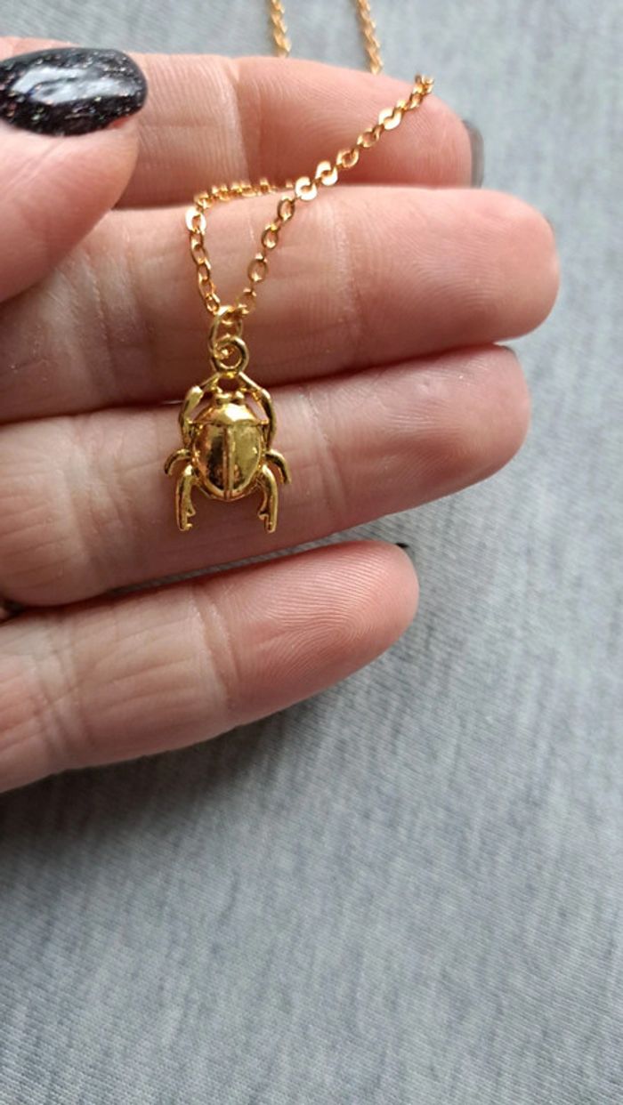 Pendentif scarabée