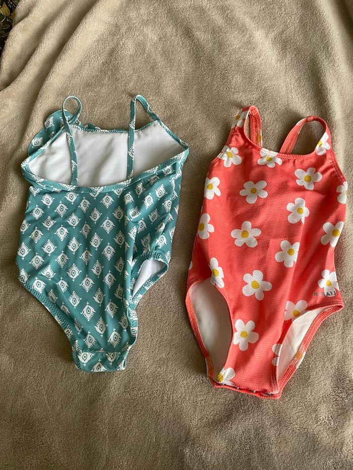 Lot 2 maillots de bain fille 12 mois - photo numéro 2