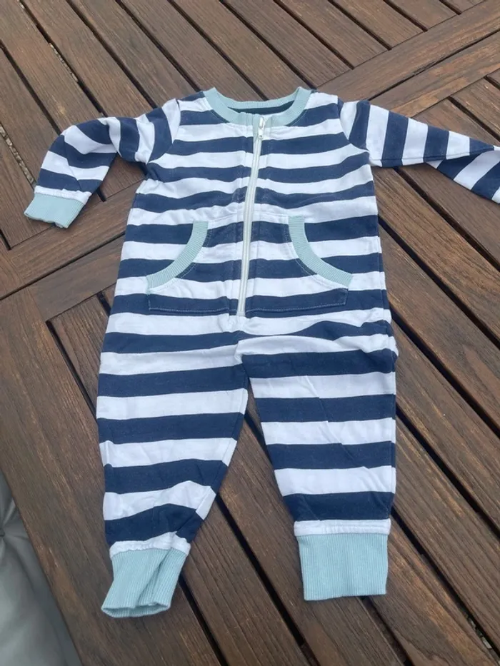 Lot pyjamas et body 6 mois - photo numéro 2