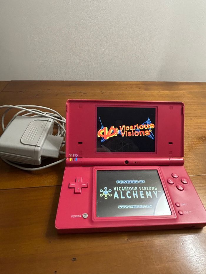 Nintendo dsi rose - photo numéro 3
