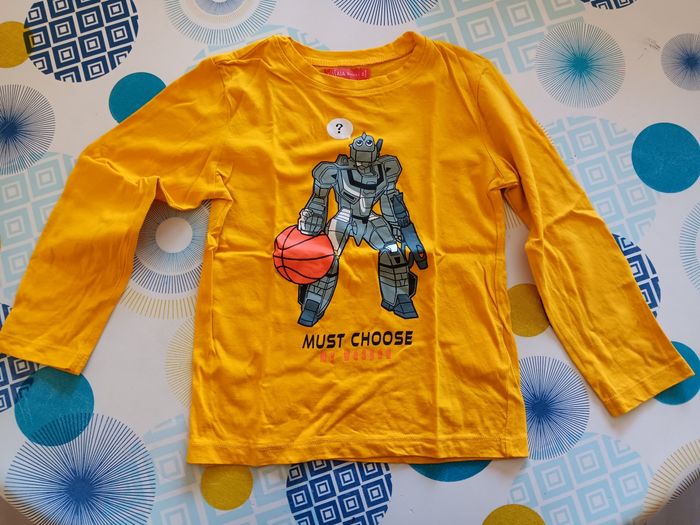Lot pulls et tee shirt manches longues - photo numéro 2