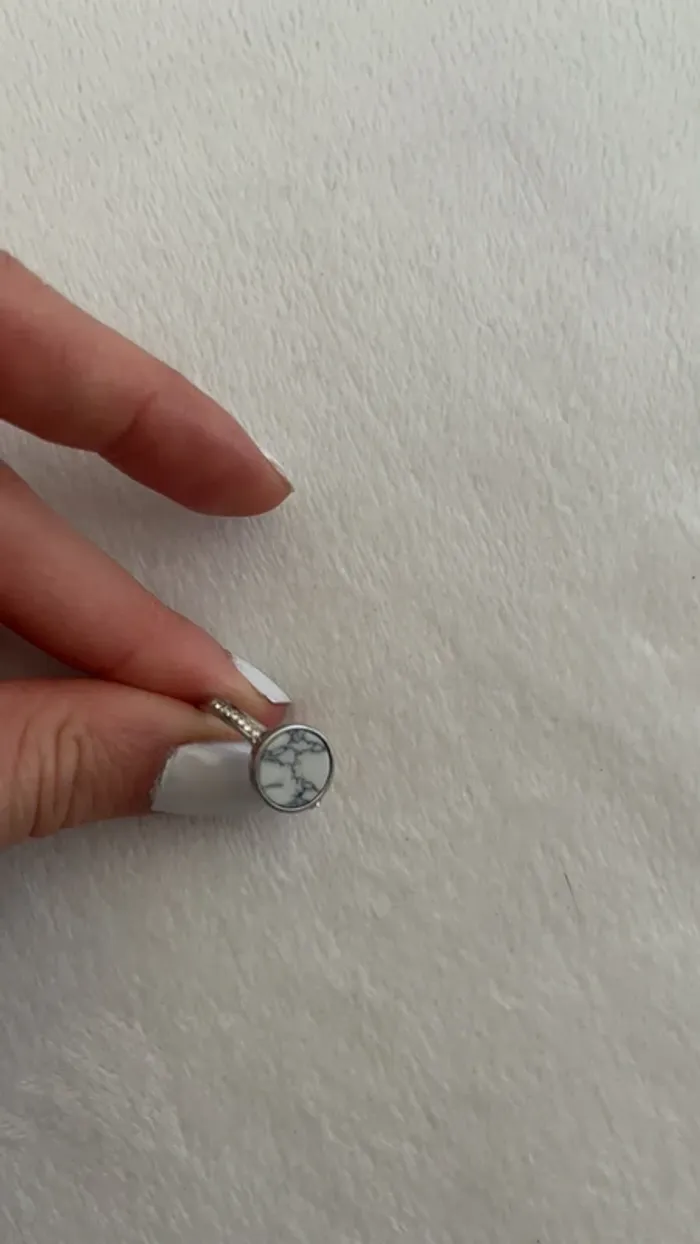 Bague marbrée et strass argent - photo numéro 5