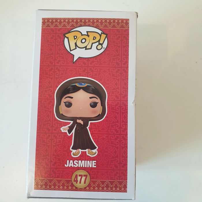 Funko Pop Jasmine chase #477 face avant de la boite décoloré par le soleil - photo numéro 4