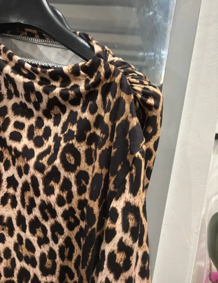 Haut femme leopard XL - photo numéro 2