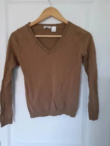 Pull maron col V