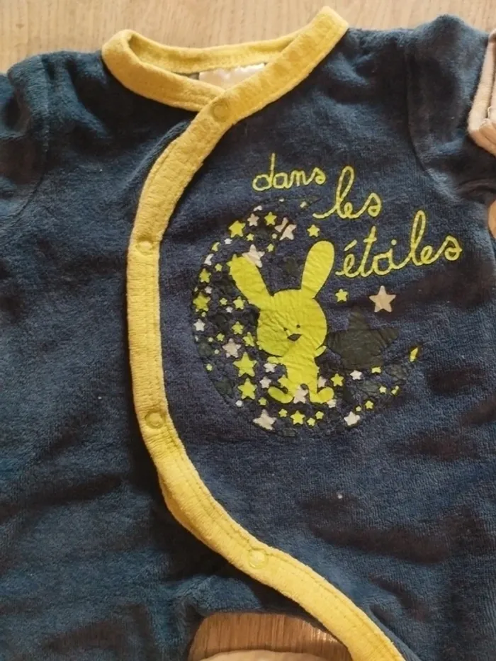 Lot bodies et pyjamas Naissance - photo numéro 5