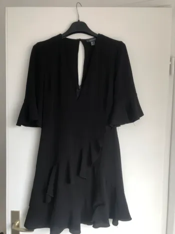 Petite robe noire été fluide dos nu