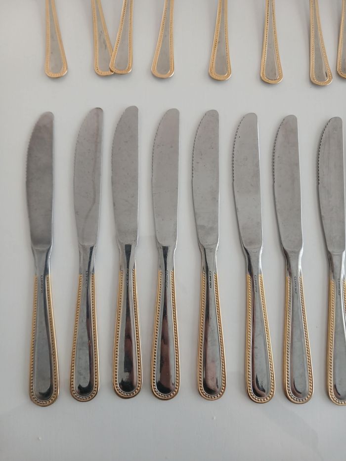 Ménagère 36 pièces - Inox & Finition Dorée - Made in Italy - photo numéro 4