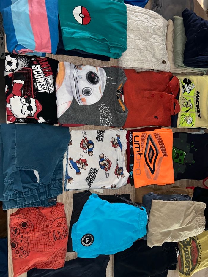 Je vous propose un lot de de 40 vêtements garçon - photo numéro 4