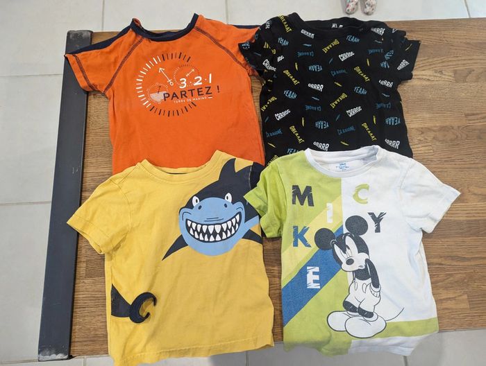 Lot 4 t-shirt 4 ans