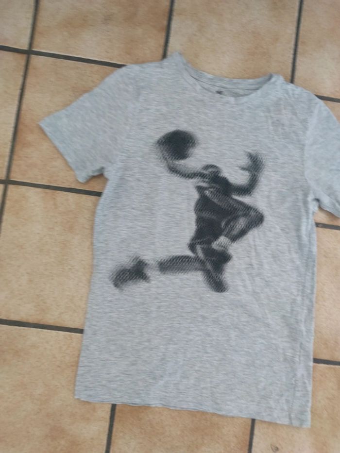 Tee-shirt - photo numéro 2