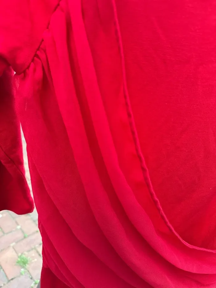 Jolie robe rouge neuve taille S - photo numéro 4