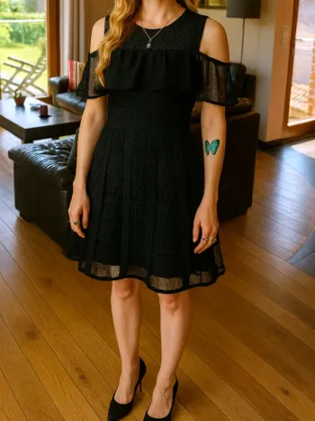 Robe Maje noire modèle Rosalie très original pour soirée cocktail sans manches T1/36/S