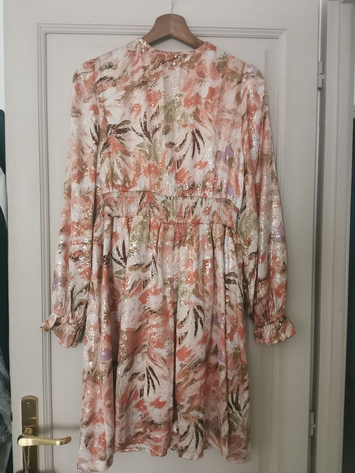 Robe courte terracotta, parme et dorée - photo numéro 8