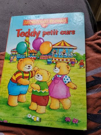Les nouvelles extraordinaires de Teddy petit ours