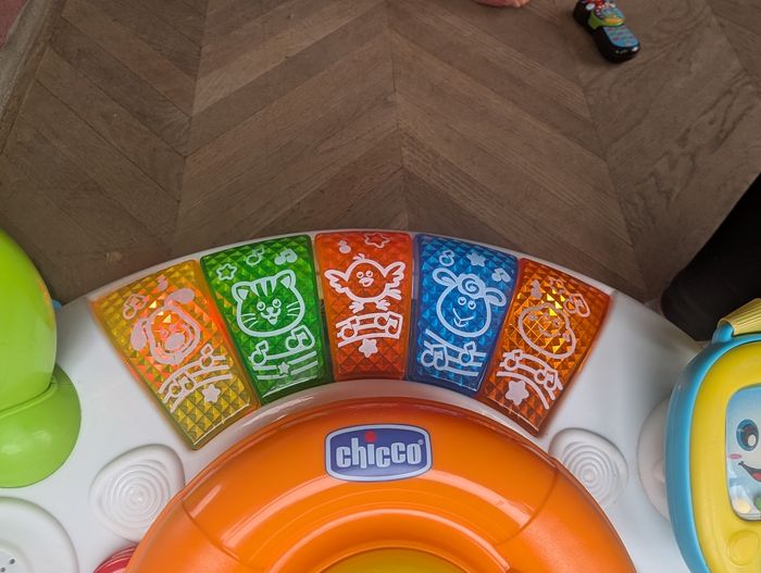 4 en 1 Arche éveil, table d'activité, trotteurs chicco grow and walk gym - photo numéro 9