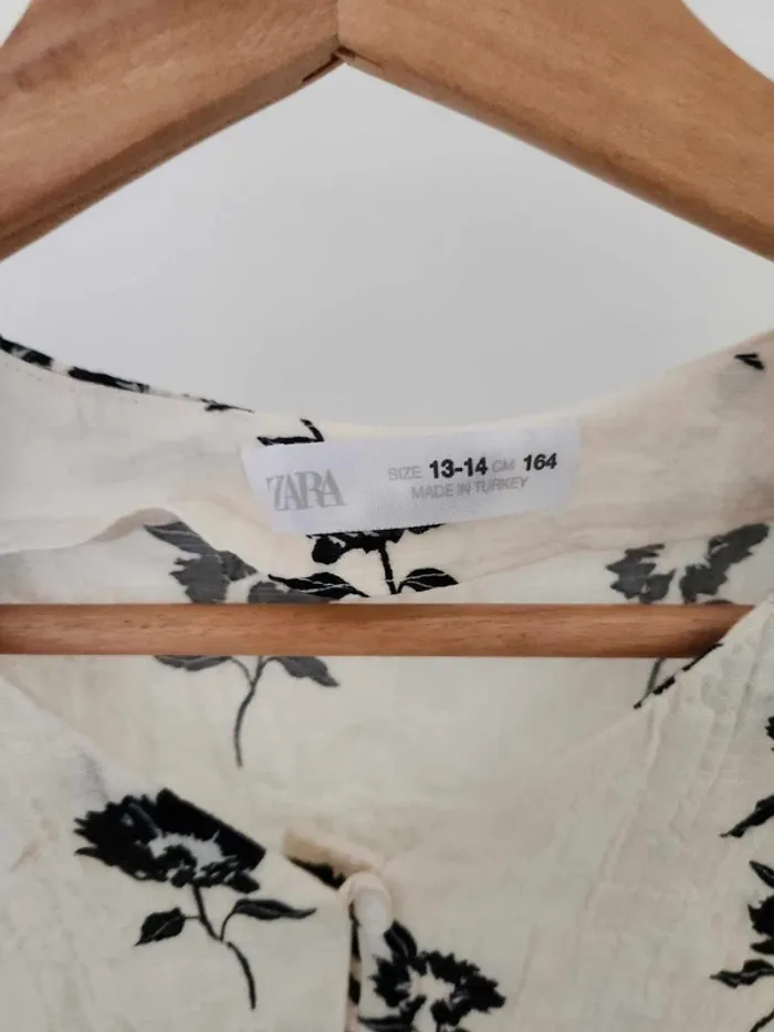 Robe zara motif Fleurs noires XXS (13-14 ans) - photo numéro 3
