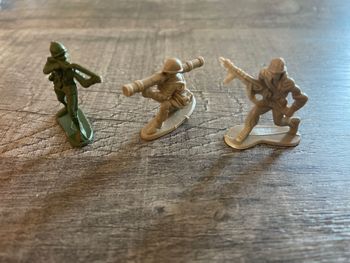 Lot de 18 figurines  soldats
