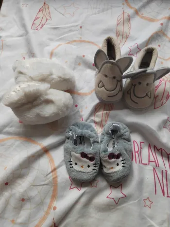 Lot 3 paires de petit chausson